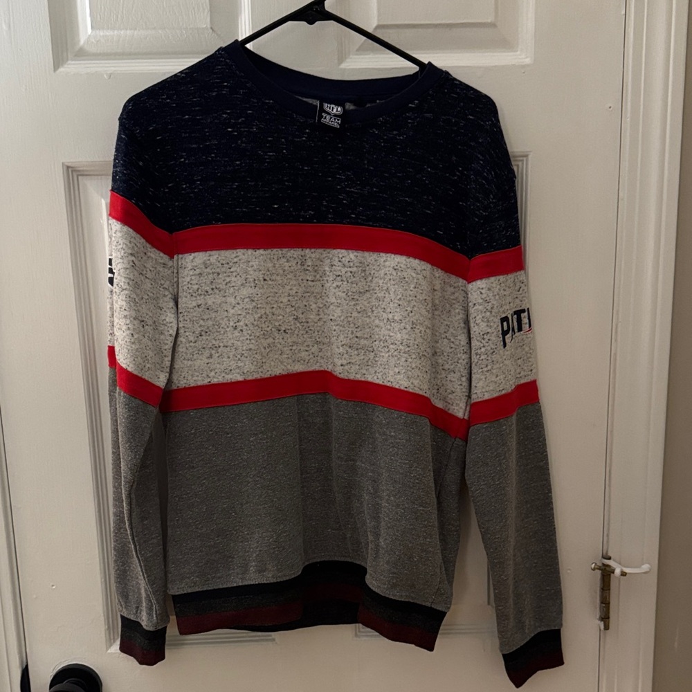 Patriot’s NFL Navy and Gray Sweater